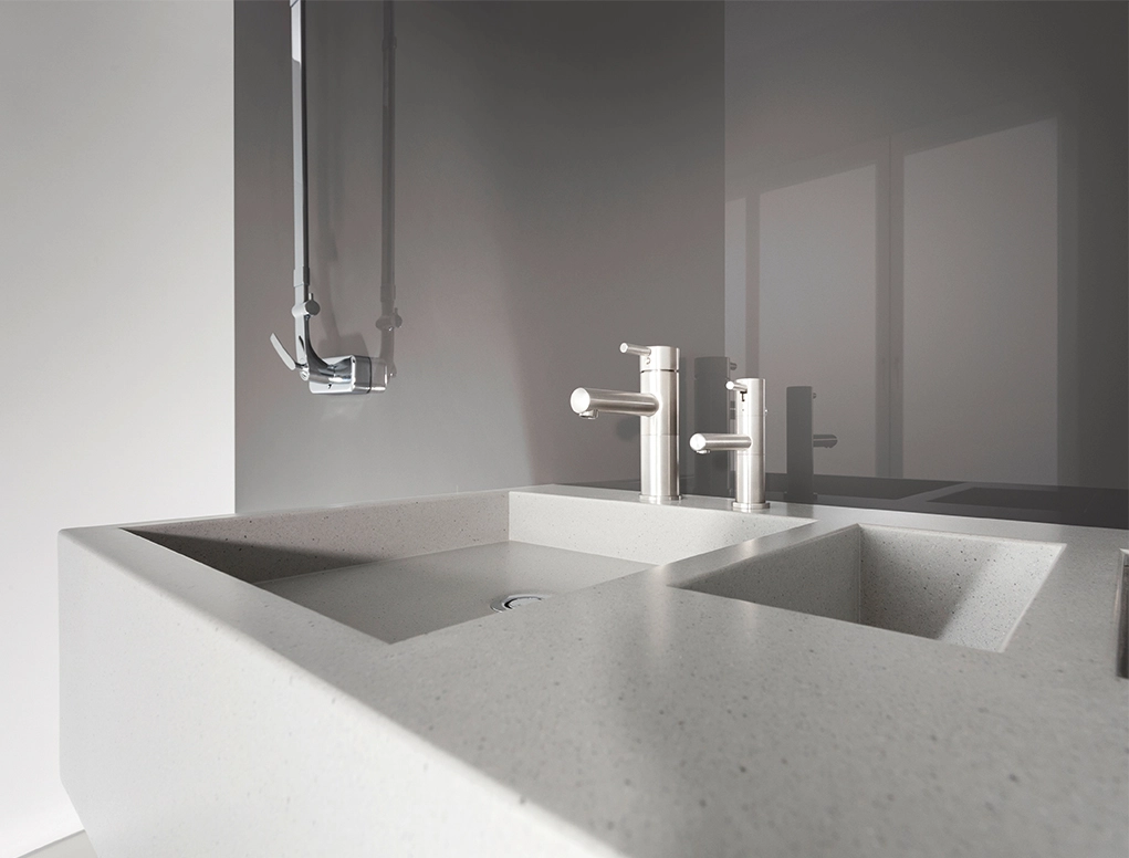 קריסטל מבריק 2800X1300X19ממ 2107L טיטניום