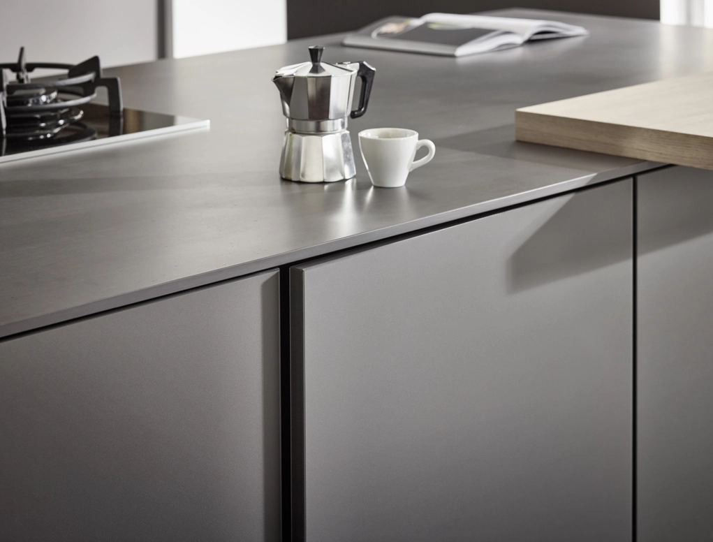 קריסטל מט 2800X1300X19ממ 2109L טיטניום