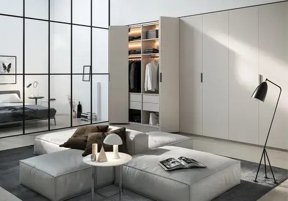 פתיחה והזזה לריהוט