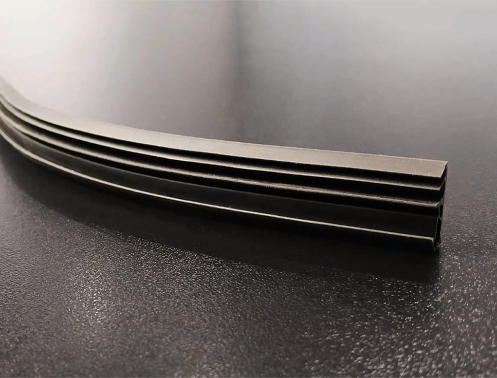 גליל 20 מטר אטם שחור לדלת דגם GOLL A 1020