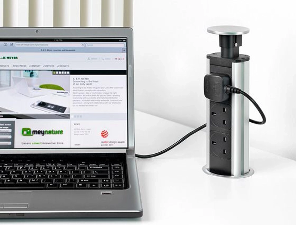 עמוד שקעים נשלף