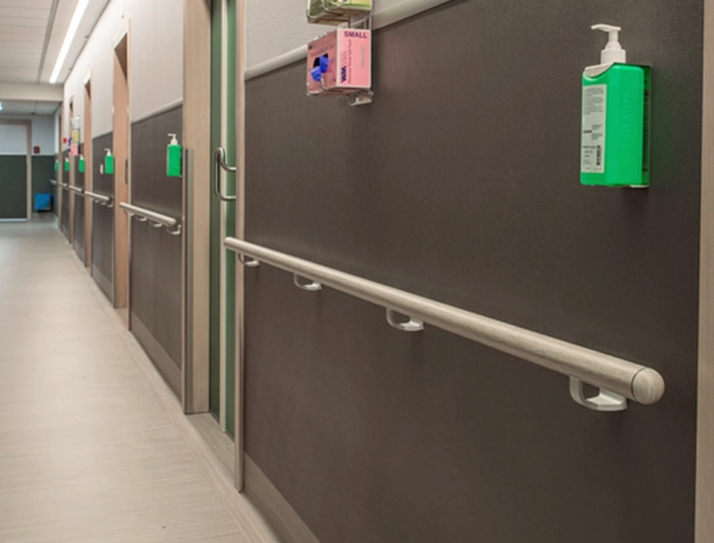 מאחז יד דמוי עץ