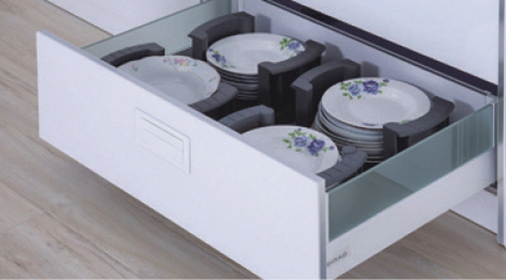 מתקן צלחות מתכוונן להגשה עצמית