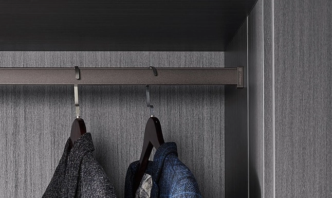 תמיכה מרובעת לחלק אחורי עבור מתלה בגדים HU-AP2175