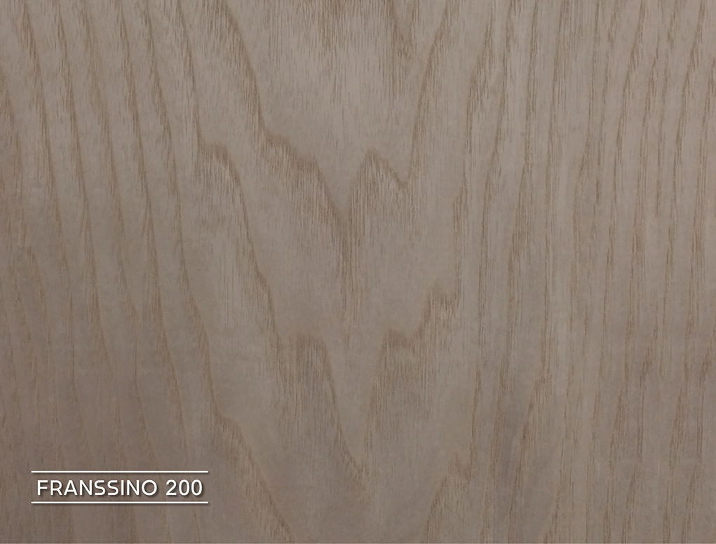 פורניר אשה טבעי