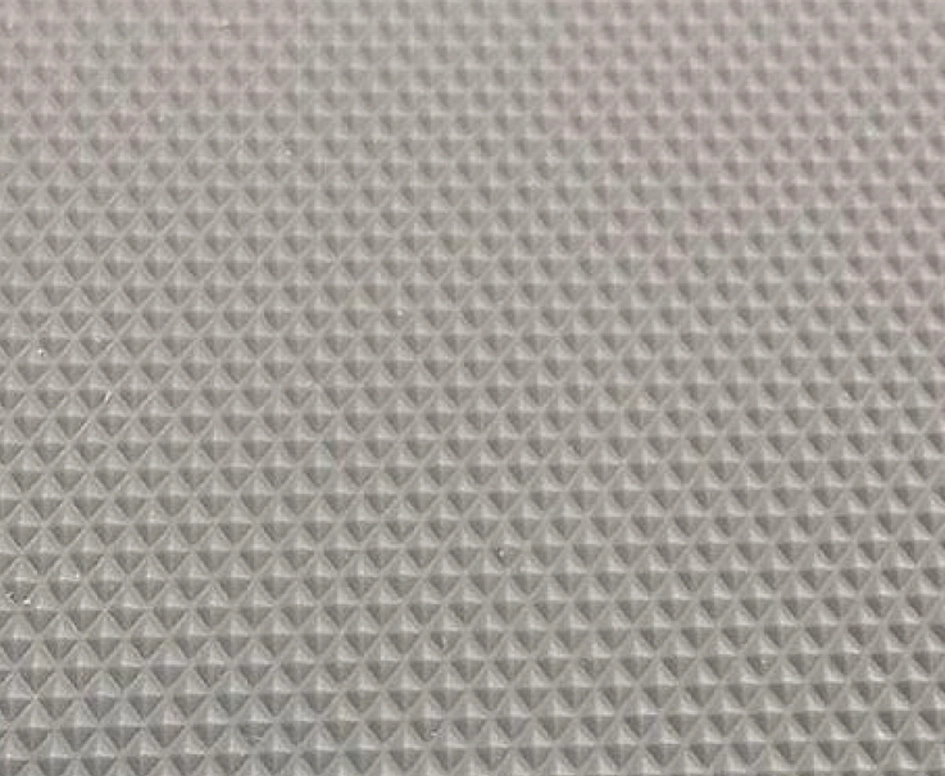 שטיח גומי 530ממ יהלום אפור בהיר (המחיר למטר בגליל 20 מטר)