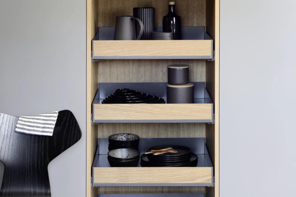 מדף נשלף ליח' 600 אנטרציט משולב חזית נמוכה מעץ