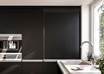 תריס קריסטל 900X1500ממ שחור מט 2016L מוביל שחור