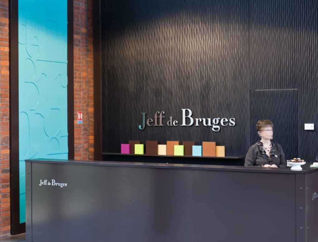 לוח MDF הטבעה צורנית CLASSIC FLAME